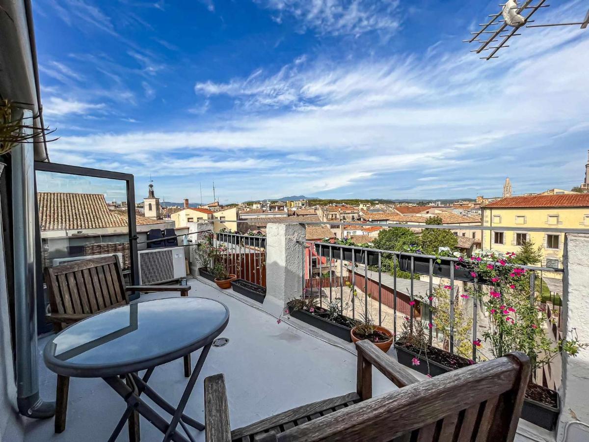 Romantic Duplex With Terrace And Great Views Girona Luaran gambar