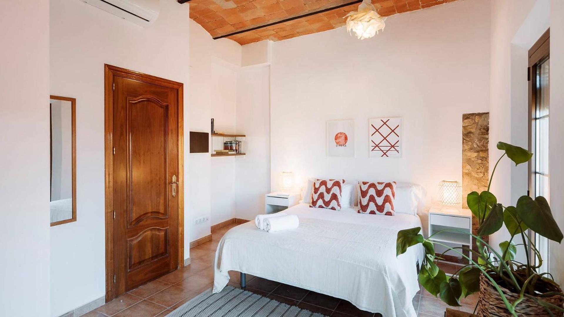 Romantic Duplex With Terrace And Great Views Girona Bilik gambar